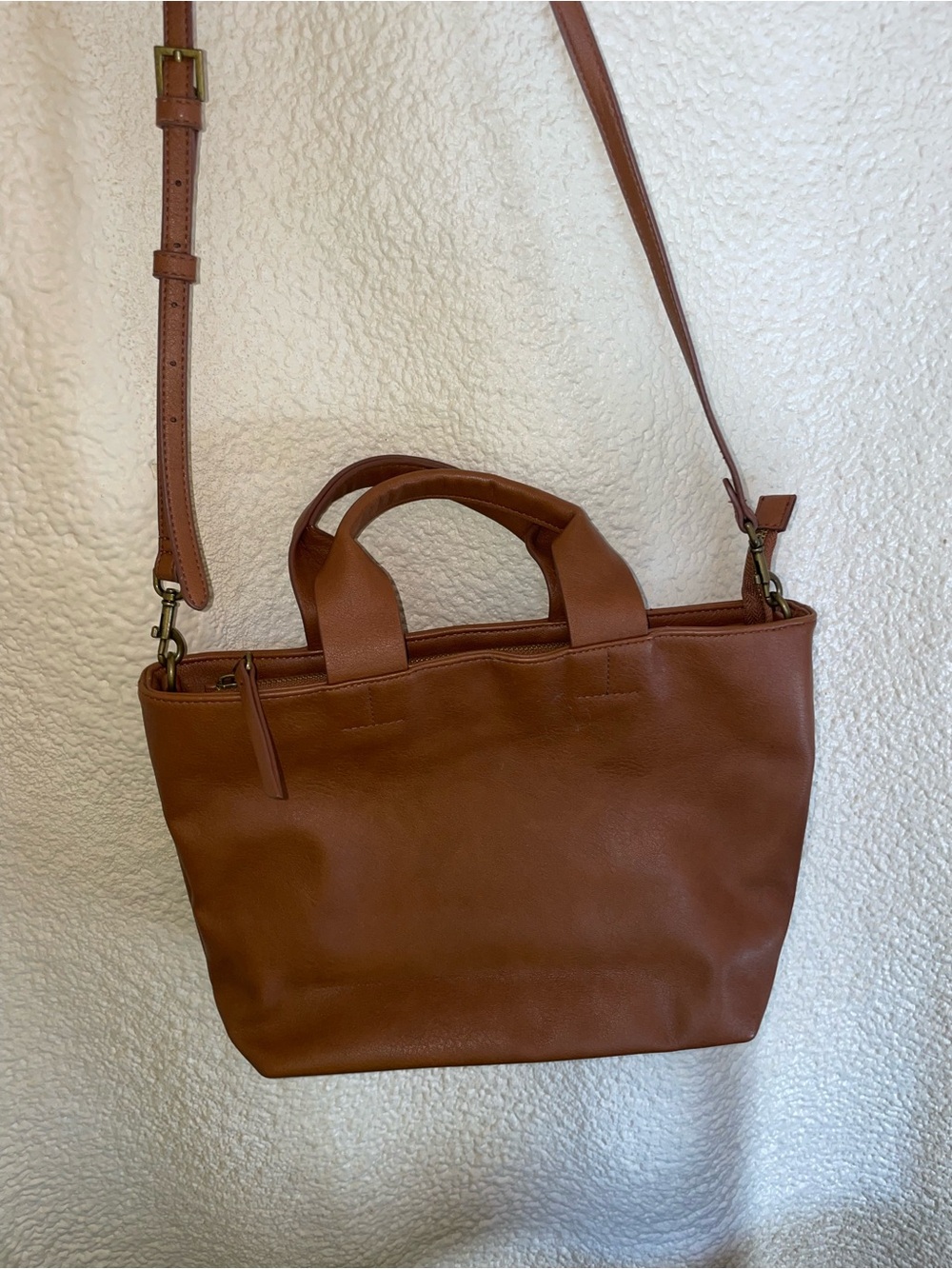 Universal Thread Tan Brown Faux-Leather Shoulder Tote